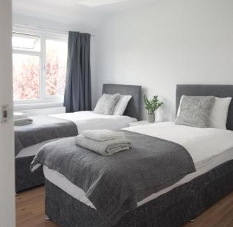 Alexandra House | Knollmead House