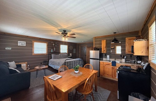 Cleora Cabin | Knots Landing - A romantic getaway w/hot tub
