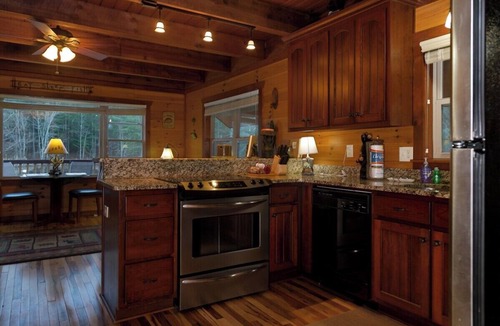 Sautee Nacoochee Cabin | Knott's Landing floating on water cabin