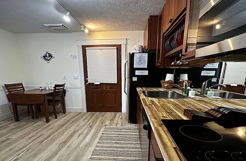 Pentwater Apartment | Knott View in Historic Pentwater