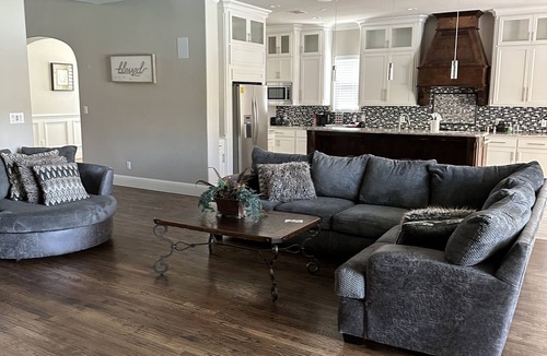 Little Elm House | Knotting Hill Place Luxury 6 BR, 5.5 baths outdoor kitchen and pool!nSleeps 14