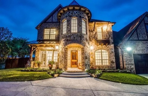 Little Elm House | Knotting Hill Place Luxury 6 BR, 5.5 baths outdoor kitchen and pool!nSleeps 14