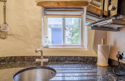 Troutbeck Bridge Cottage | KNOTTS COTTAGE, pet friendly, with open fire in Windermere