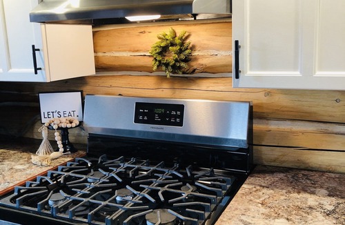 Stevensville House | Knotty but Nice by the Bitterroot!