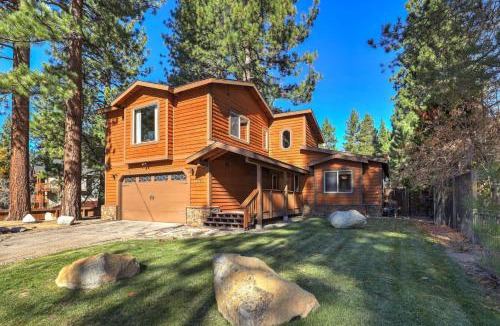 Bijou Park Acres House | Knotty by Nature 3 bed home