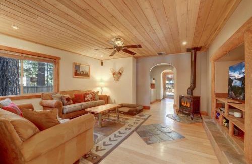 Bijou Park Acres House | Knotty by Nature 3 bed home