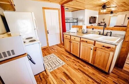 Nevada Cabin | Knotty Pine Bunkhouse