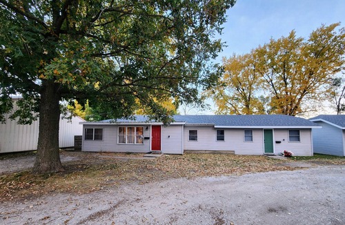 Nevada Cabin | Knotty Pine Bunkhouse