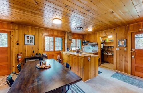 Joseph House | Knotty Pine Cabin