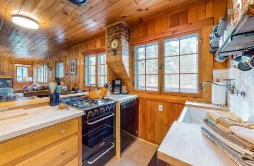 Joseph House | Knotty Pine Cabin