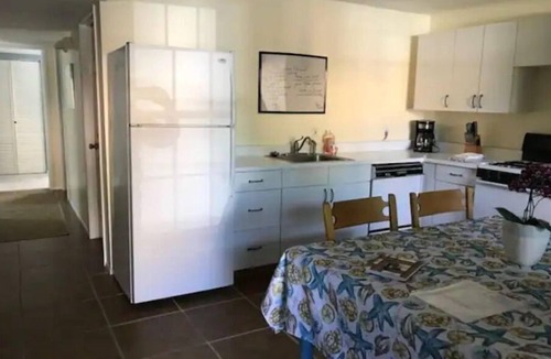 West Linn House | Knotty Pine - Log Home