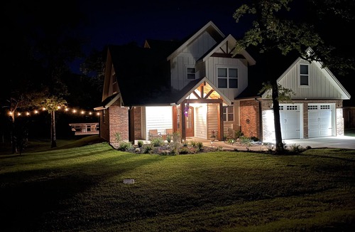 Carolyn Estates House | Knox Landing - Serene & Charming Lake Retreat 4BR