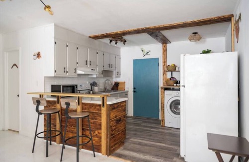 West Pensacola Apartment | Koala Café~FirePit~BBQ~Kid Ready