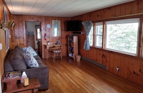 St. Albans Cottage | Koala Escape St Albans - Lake Champlain Bluff Cottage w Sunrise Views