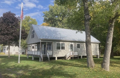 St. Albans House | Koala Escape St Albans - Champlain Cove Lakefront Sunset Retreat