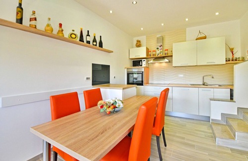 Trinajstici House | Koalas Nest Home & Apartments by Interhome