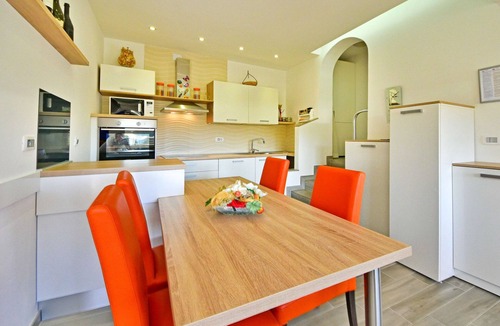 Trinajstici House | Koalas Nest Home & Apartments by Interhome