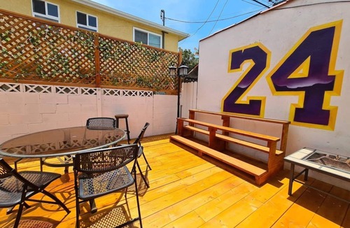 Beverly Hills House | Kobe Bryant vacation getaway - 5 minutes to Rodeo Drive, Game console, Hot Tub