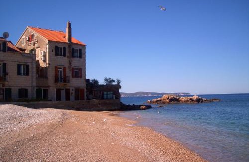 Komiza Apartment | Kod Senke