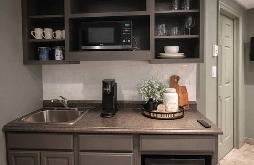 Elora Bed & Breakfast | Kodel Riverside Suite/Downtown Elora