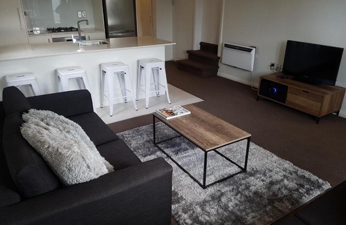 Kohimarama Apartment | Kohimarama Spacious 2 Bedroom Apartment