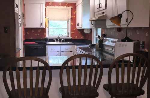 Steelville Cottage | Koi Cottage With Mineral Hot Tub ~ Located Minutes From The Upper Meramec River