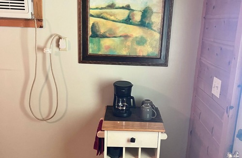 Steelville Cottage | Koi Cottage With Mineral Hot Tub ~ Located Minutes From The Upper Meramec River