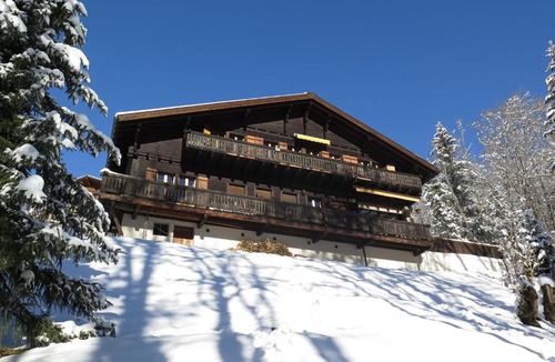 Ormont-Dessus Apartment | Koluma Mansi