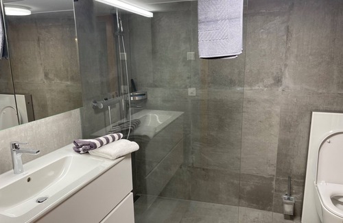 Saas Grund Apartment | Komfort & Natur in den Schweizer Alpen - Dein Bergparadiesnnnnnnnn