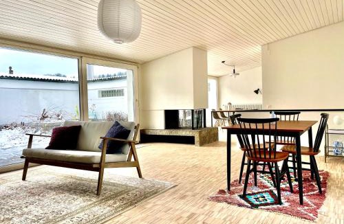 Uetliberg House | Komfortables Atriumhaus bei Zürich, Garten, Ruhe, Parking und Waschmaschine