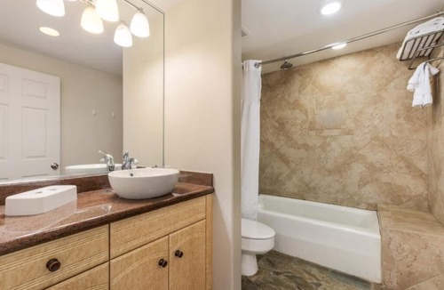 Kailua-Kona Resort | Kona Hawaii 2 Bed Condo