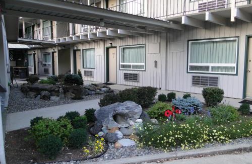 Ahsahka Hotel | Konkolville Motel