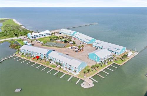 Rockport Apartment | Kontiki Bayfront 602