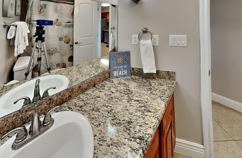 Rockport Apartment | Kontiki Beach Resort #317
