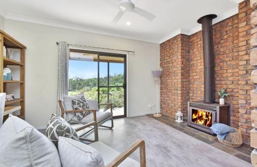 North Rothbury House | Kookaburra Range