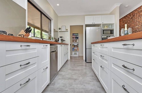 North Rothbury House | Kookaburra Range escape