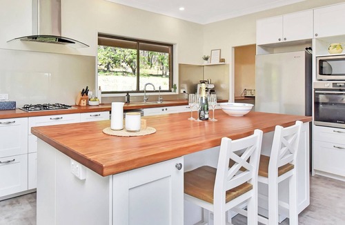 North Rothbury House | Kookaburra Range escape