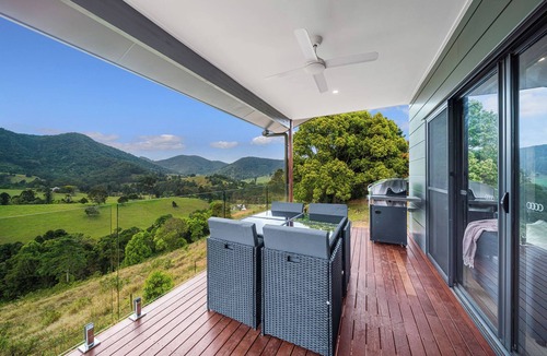 Coolabine Cabin | Kookaburra Studio Cabin. Peaceful and serene location