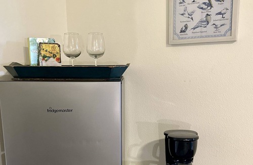 Ainaloa Apartment | Kope Hale 1 Peaceful Rainforest for Coffee Lovers