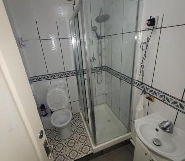 Falconwood and Welling House | Kosy RoomZ