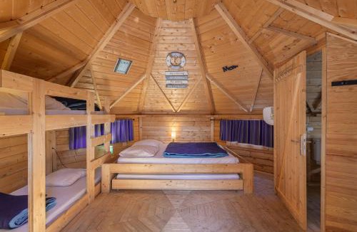 Saint-Andre Ski Chalet | Kota Crème Catalane