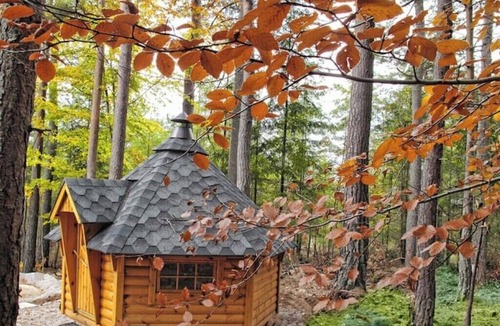 Pont-Saint-Esprit Cabin | Kota Finlandais - Elf hut in the forest