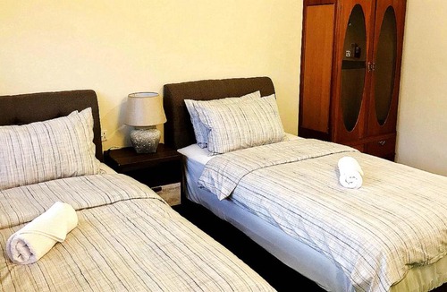 Taman Kota Laksamana Villa | Kota Villa