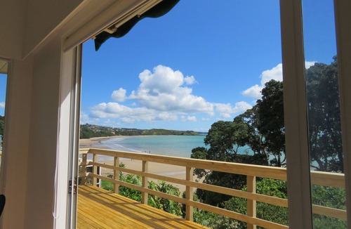 Coopers Beach Cottage | Kotare Kottage - Beachfront Escape