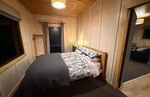 Tataraimaka House | Kotare View- Studio accommodation, Tataraimaka