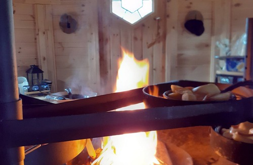 Oucques Ski Chalet | Kotta grill