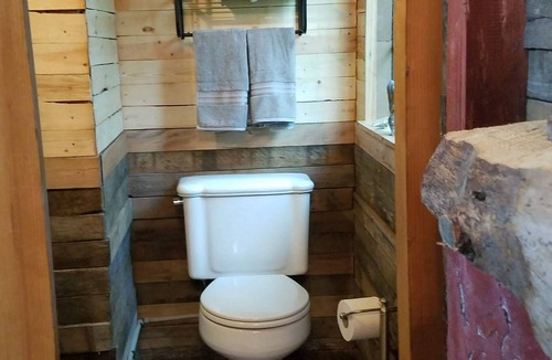 South Sioux City Bed & Breakfast | Kottage Knechtion Treehouse B&B