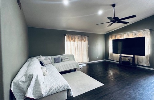 Tollhouse House | 🐺Kovu's Secluded 🐺Ranch