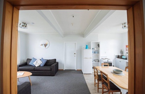 Pounawea Condo | Kowhai Apartment, Pounawea