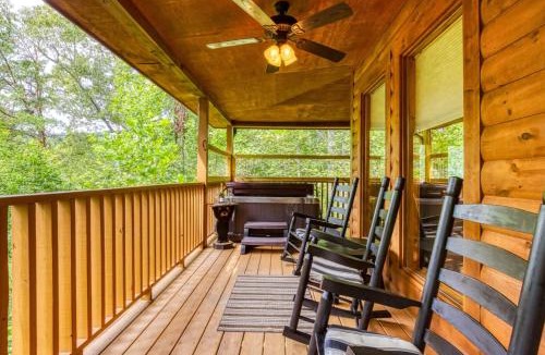 Sevierville House | Kozy Cub Cabin, Gated Resort, Pool Table